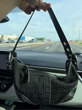Coach soho hobo mini black mini cs